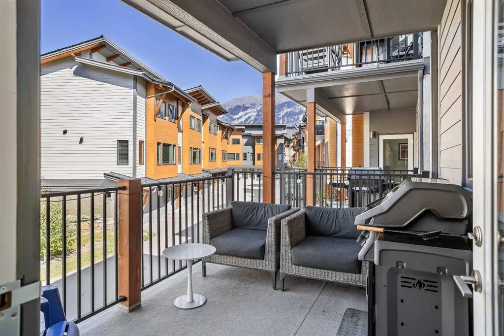 1101 Three Sisters Parkway, #202H