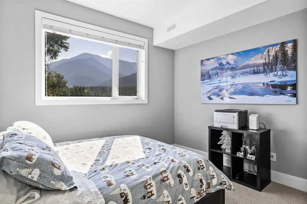 1101 Three Sisters Parkway, #202H