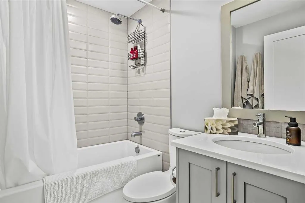 1101 Three Sisters Parkway, #202H