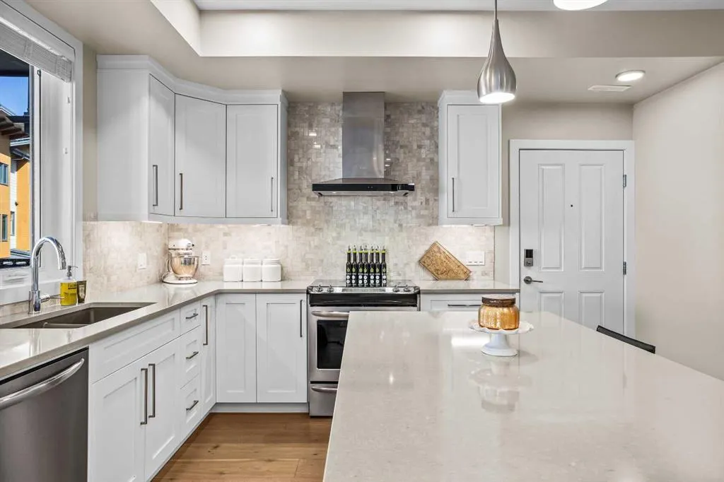 1101 Three Sisters Parkway, #202H