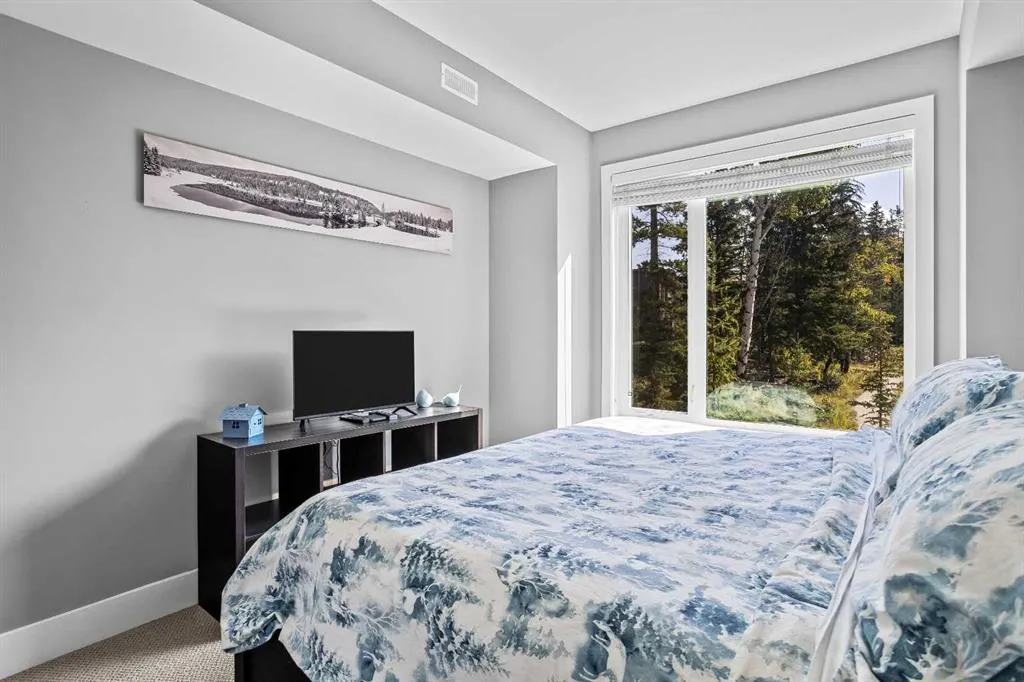 1101 Three Sisters Parkway, #202H