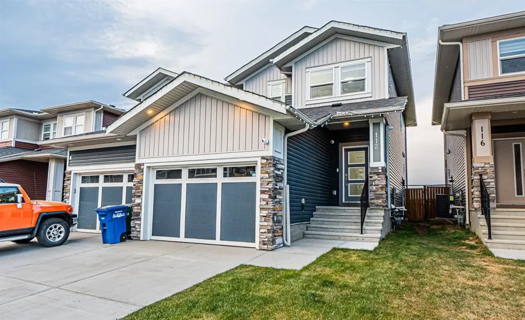 112 Midtown Close SW