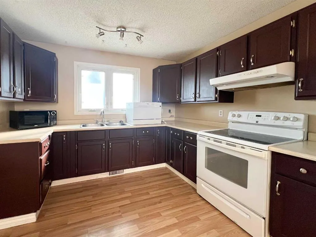 13 McKernan Road SE
