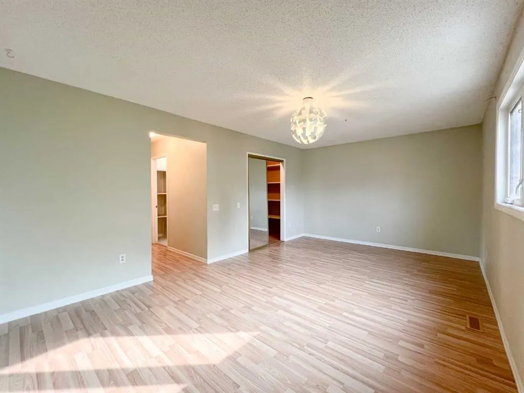 13 McKernan Road SE