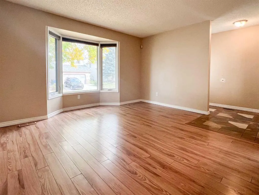 13 McKernan Road SE