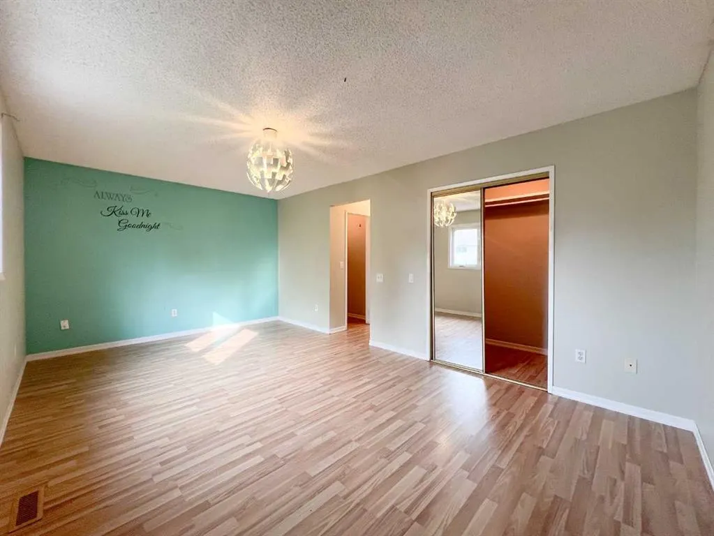 13 McKernan Road SE