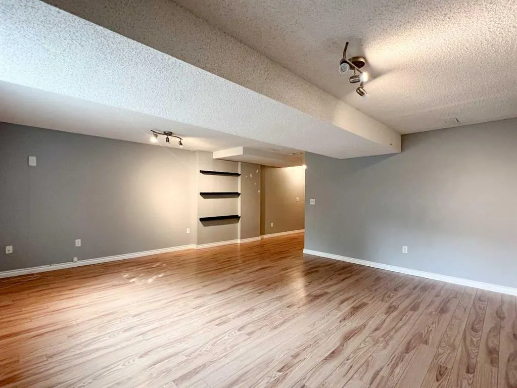 13 McKernan Road SE