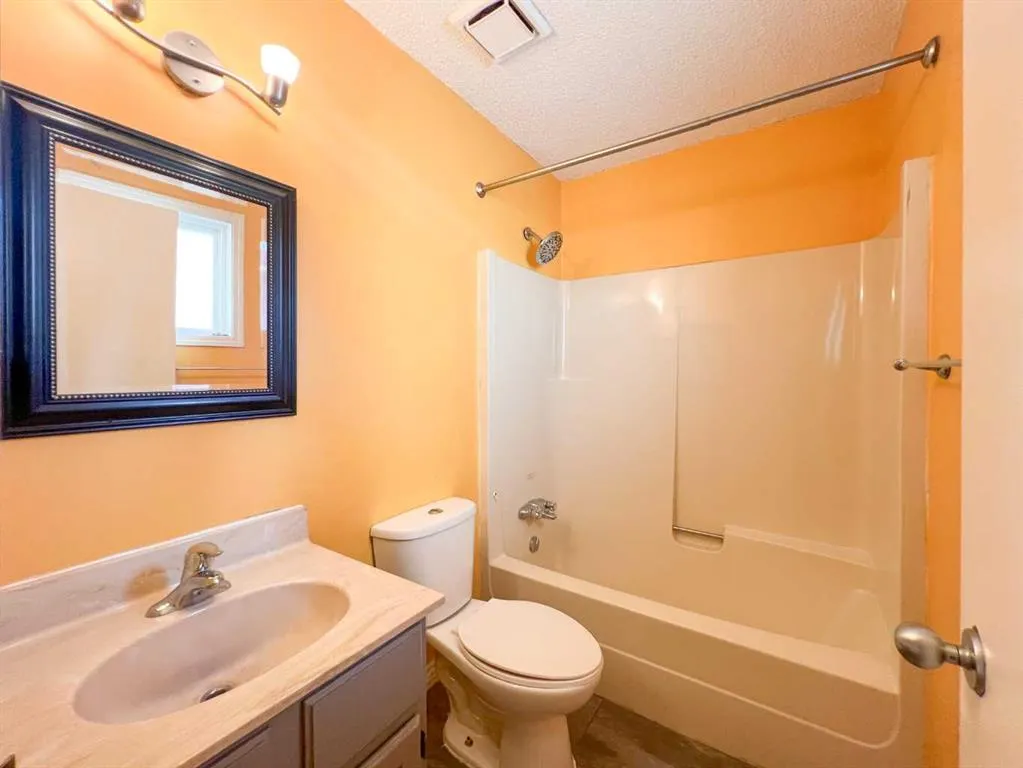 13 McKernan Road SE