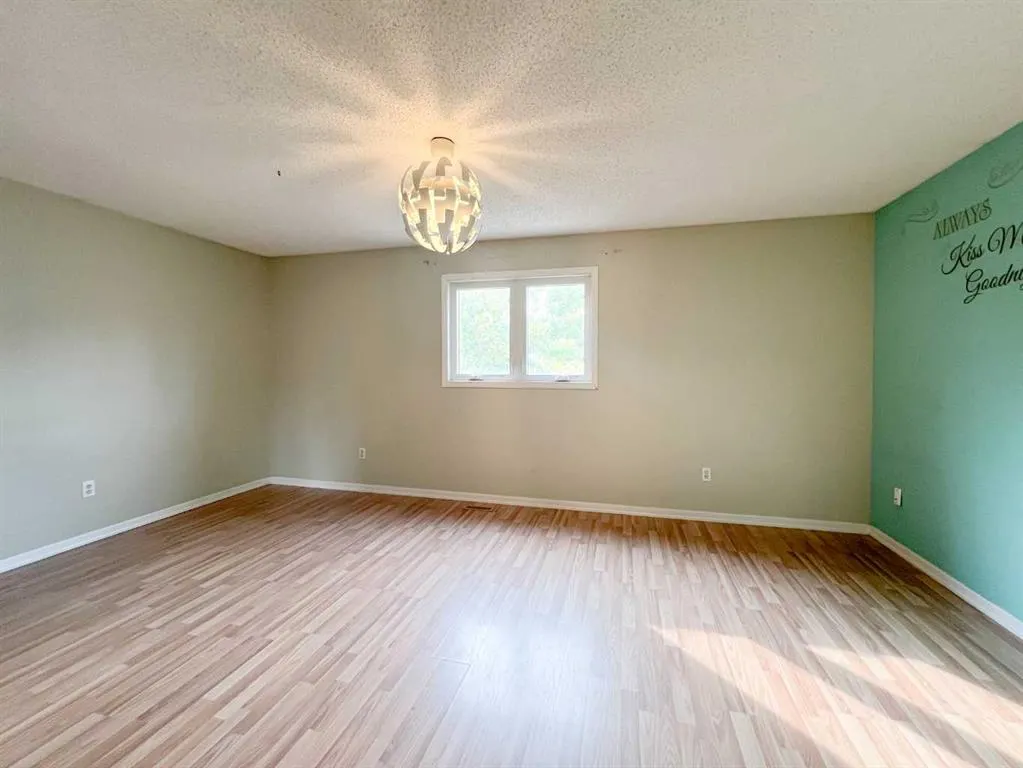 13 McKernan Road SE