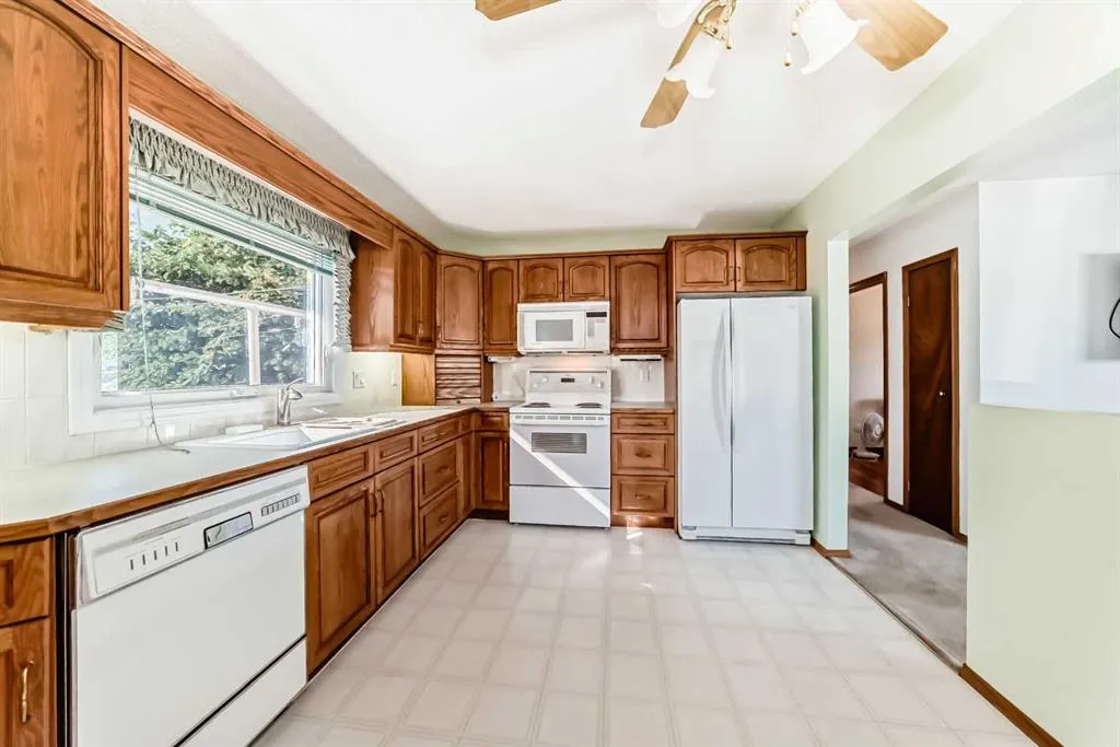 2017 44 Street SE