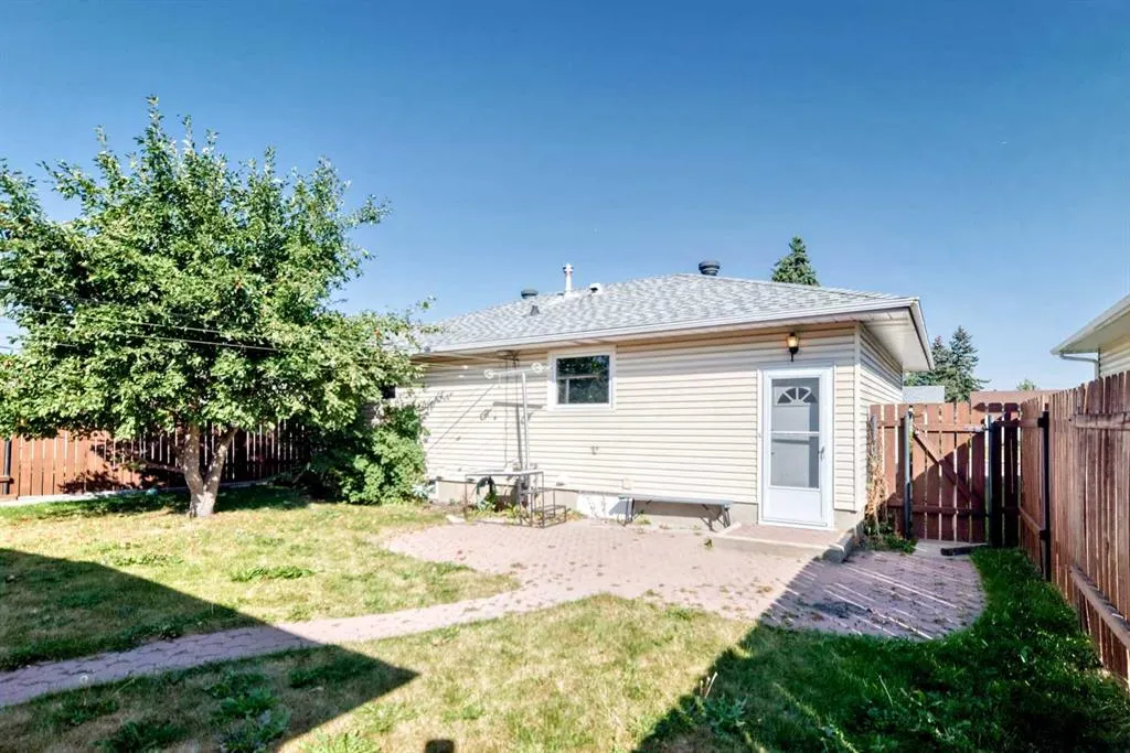 2017 44 Street SE