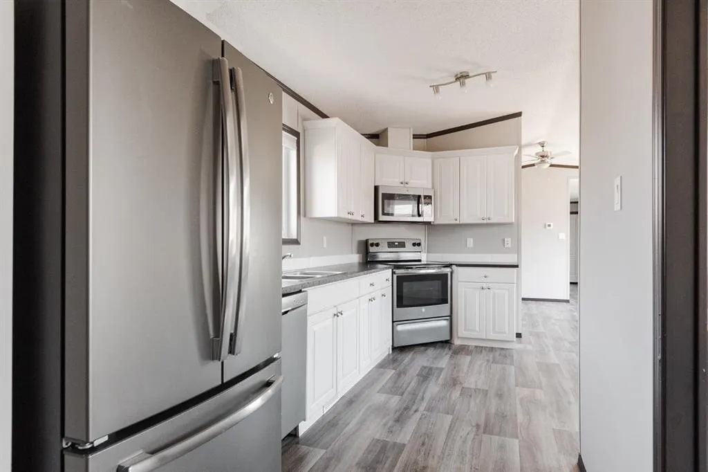 280 Clausen Crescent
