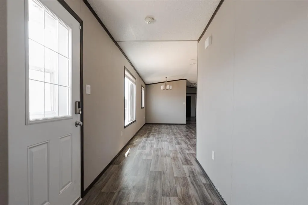 280 Clausen Crescent