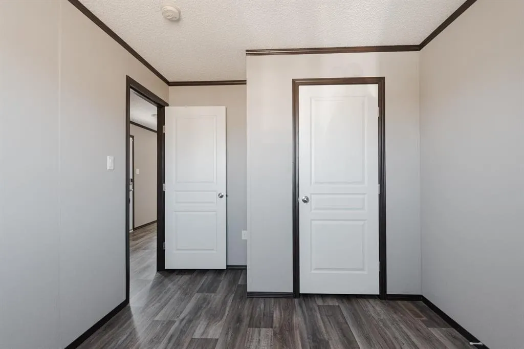 280 Clausen Crescent