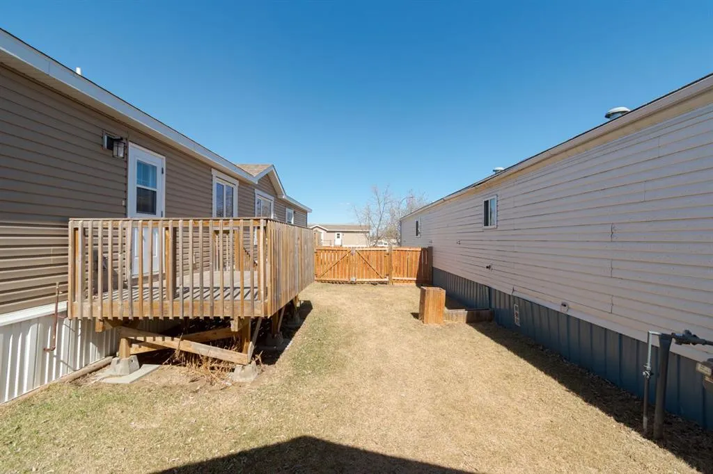 280 Clausen Crescent