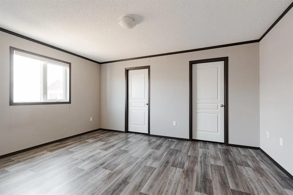 280 Clausen Crescent