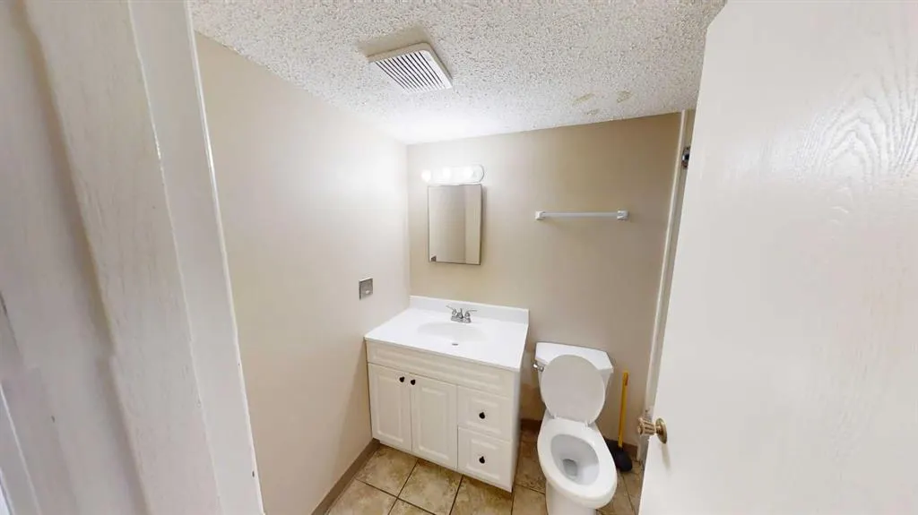 10028 105 Avenue, #7