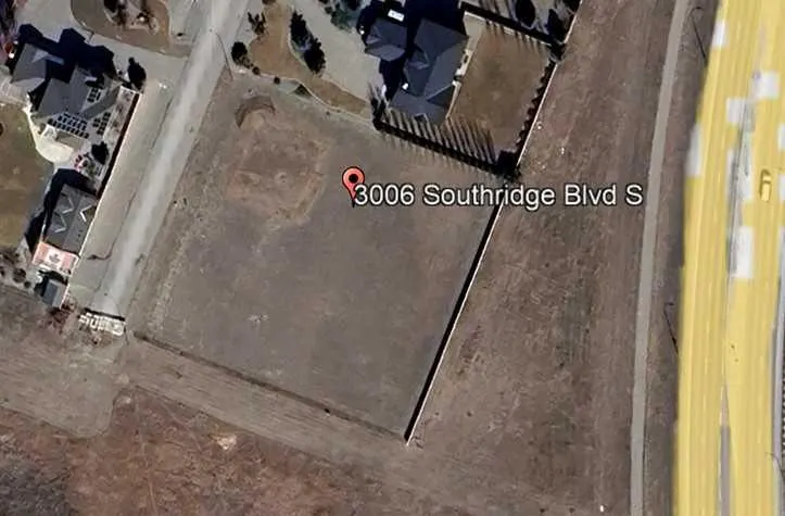 3006 Southridge Boulevard S
