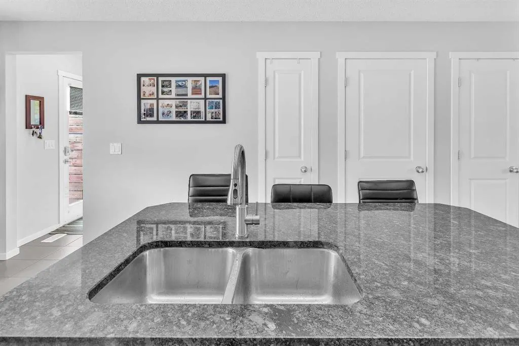 81 Walden Drive SE