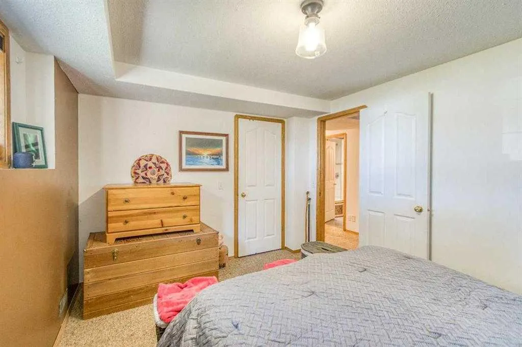 22 Greenview Crescent