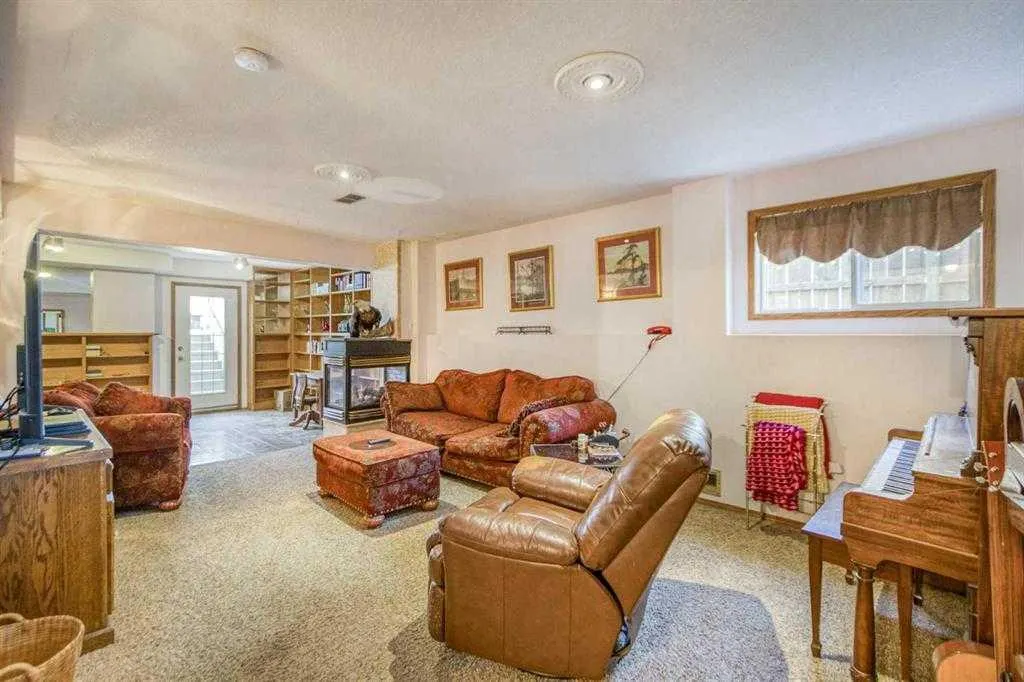 22 Greenview Crescent
