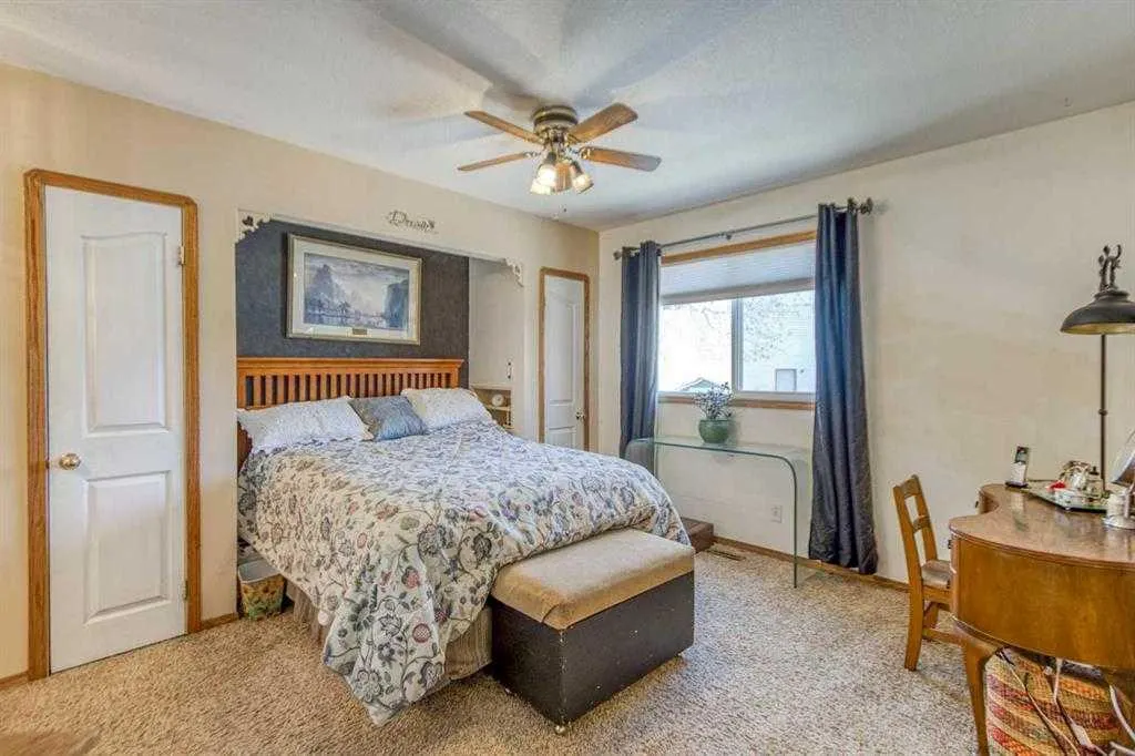 22 Greenview Crescent