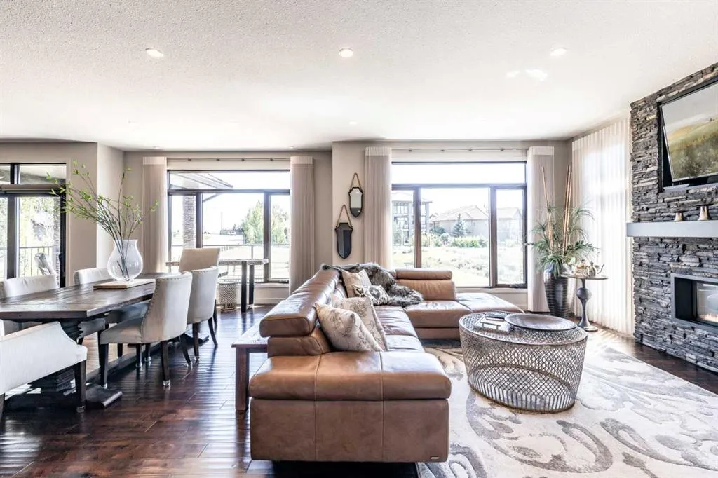 203 Highlands Close