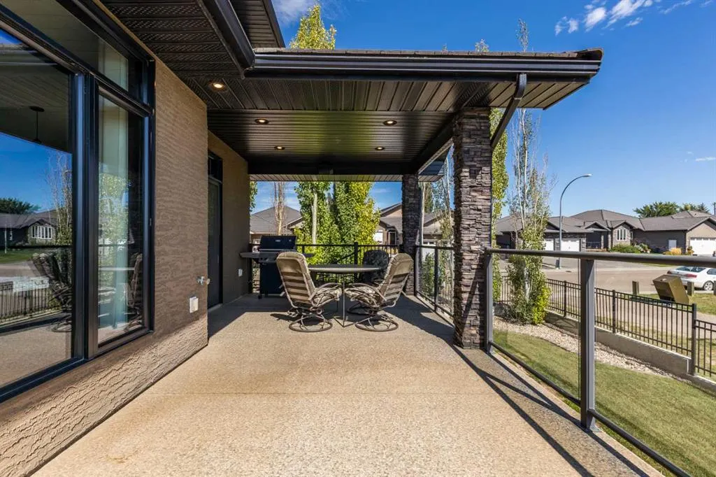 203 Highlands Close