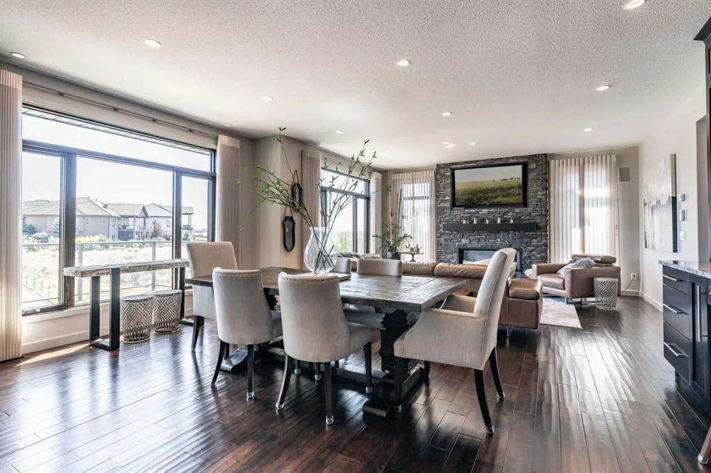 203 Highlands Close