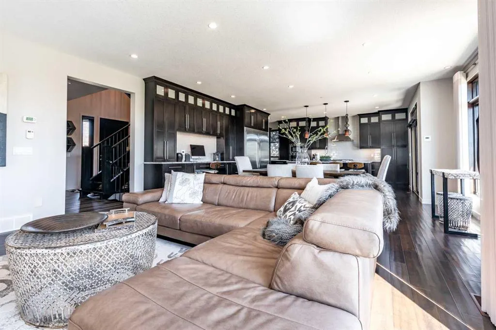 203 Highlands Close