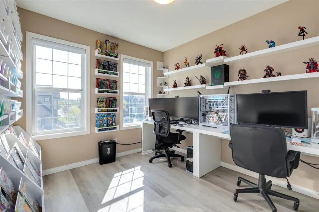 87 Mahogany Grove SE