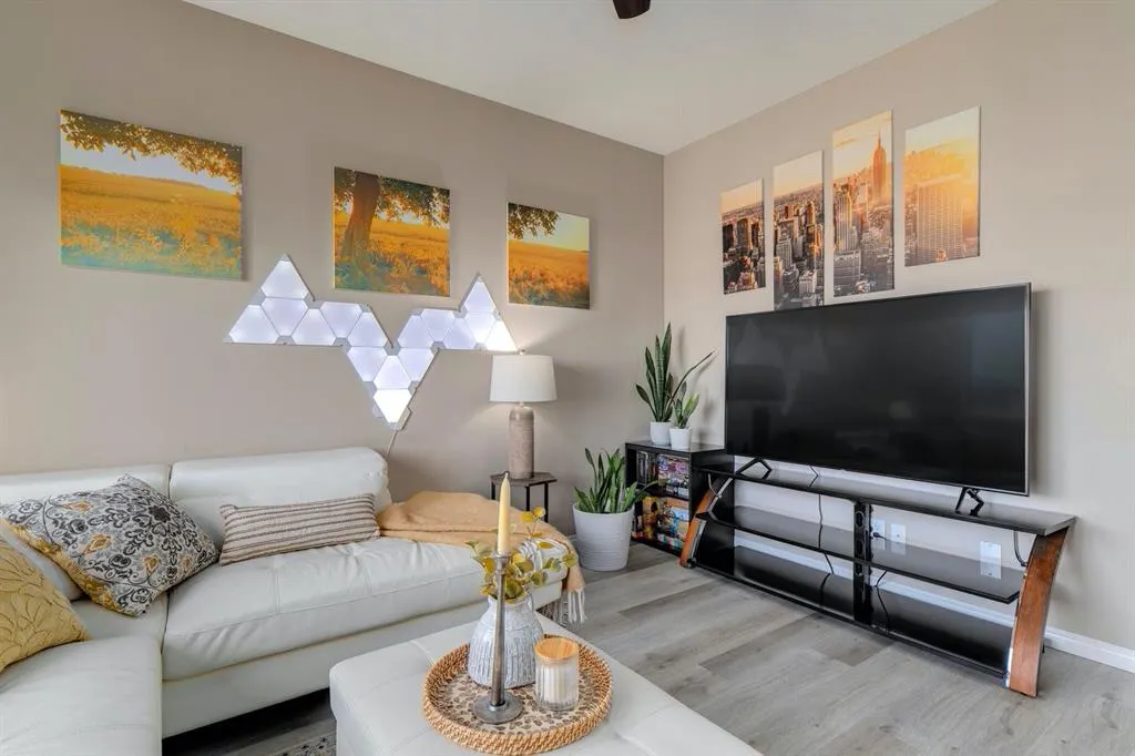 87 Mahogany Grove SE