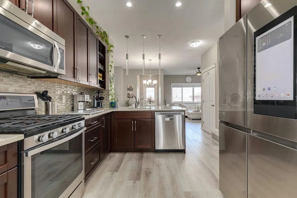 87 Mahogany Grove SE