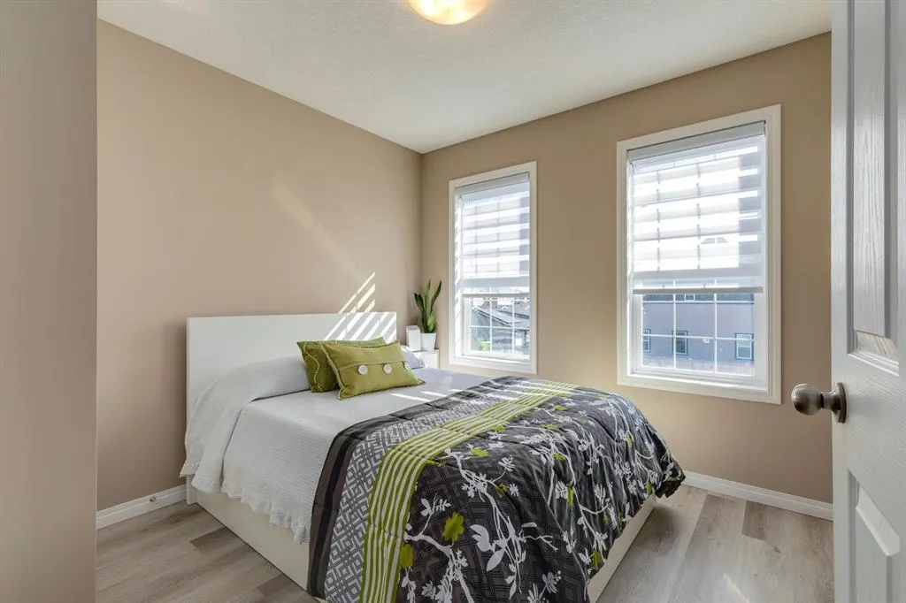 87 Mahogany Grove SE