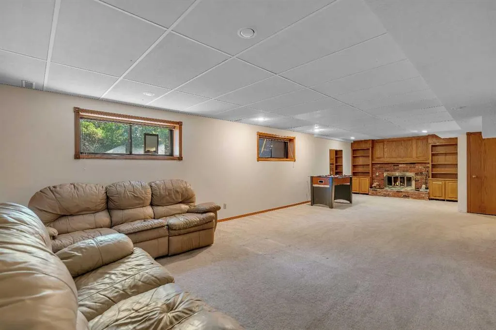 63 Edgehill Crescent NW