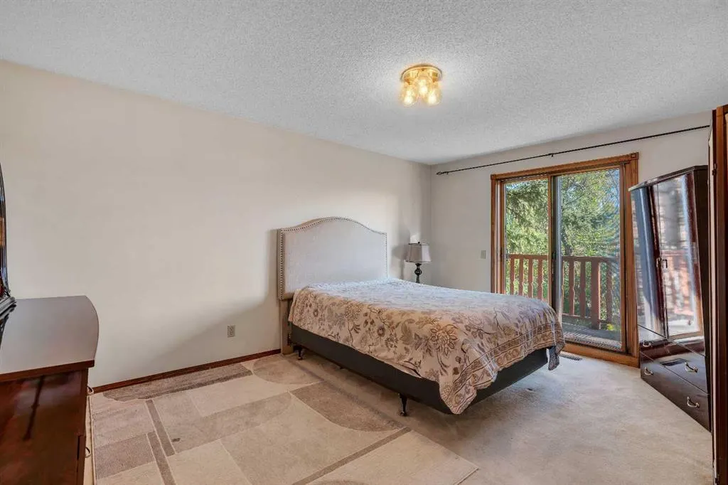 63 Edgehill Crescent NW