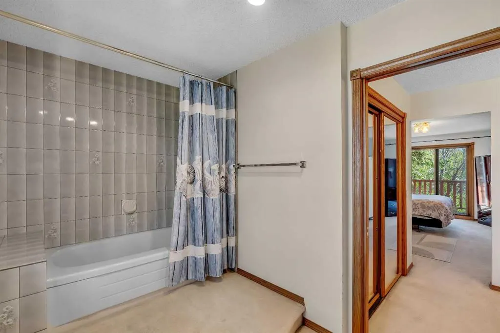 63 Edgehill Crescent NW