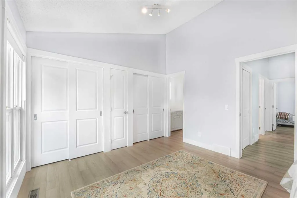 352 Brae Glen Road SW