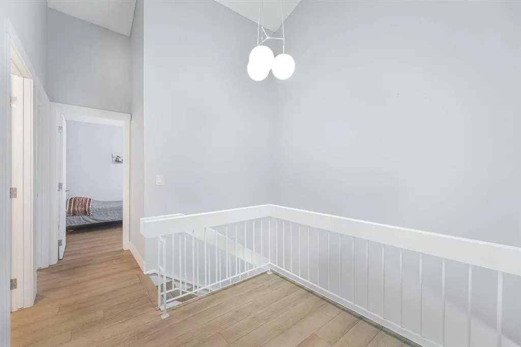 352 Brae Glen Road SW