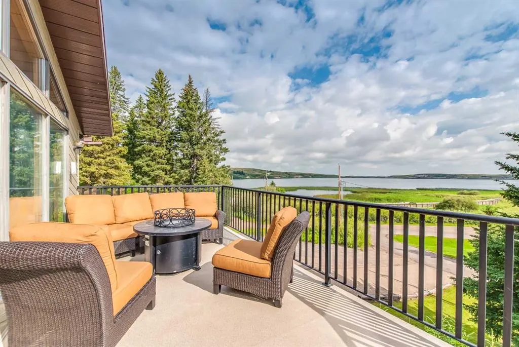 17 Sherwood Crescent