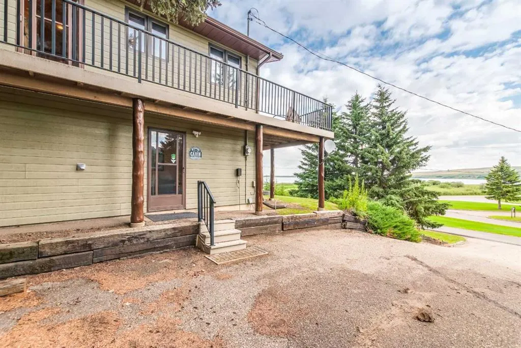 17 Sherwood Crescent