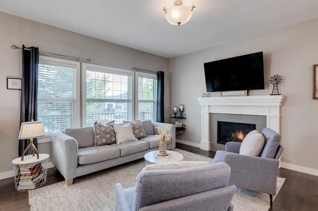 22 Drake Landing Boulevard