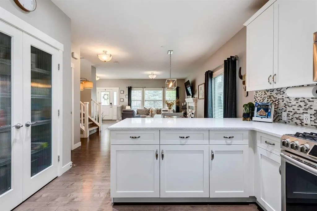 22 Drake Landing Boulevard