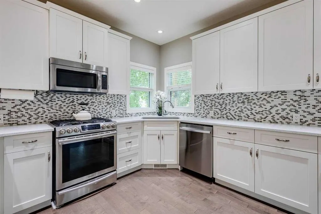 22 Drake Landing Boulevard