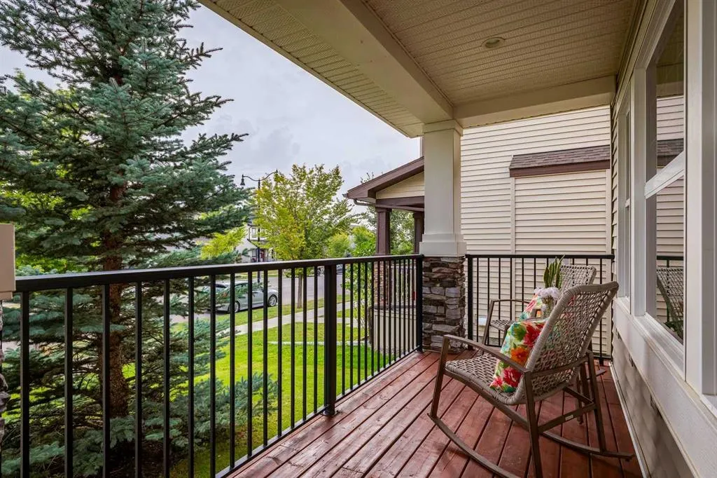 22 Drake Landing Boulevard