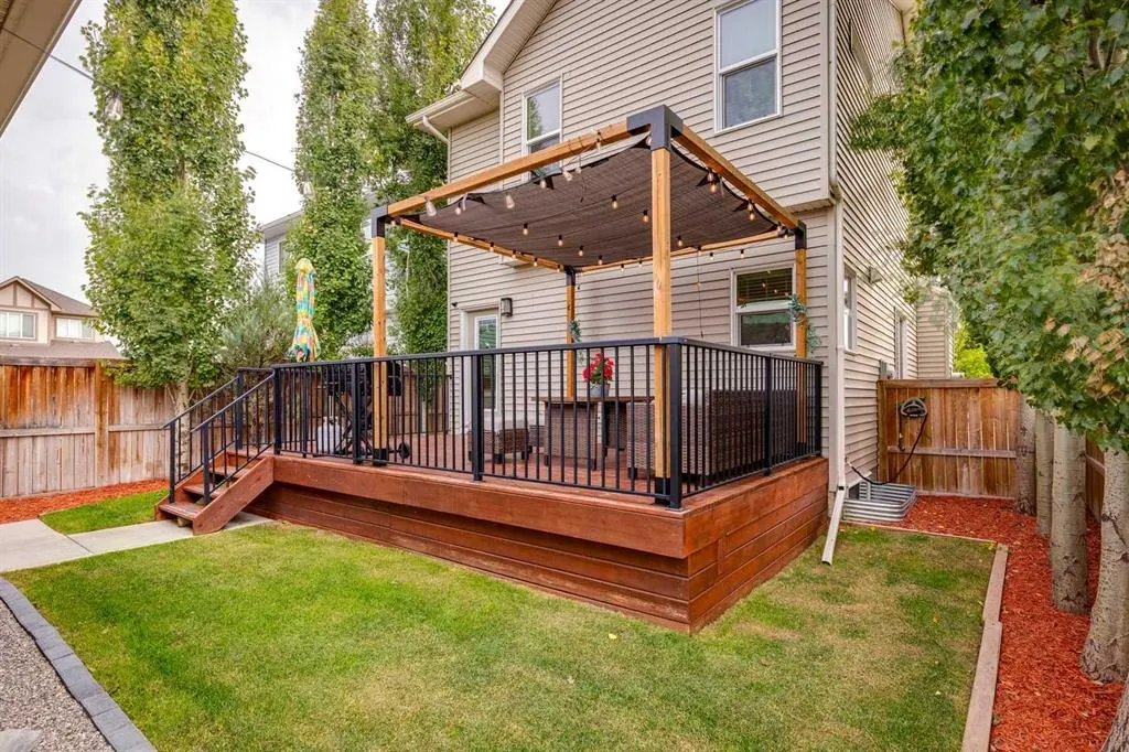 22 Drake Landing Boulevard