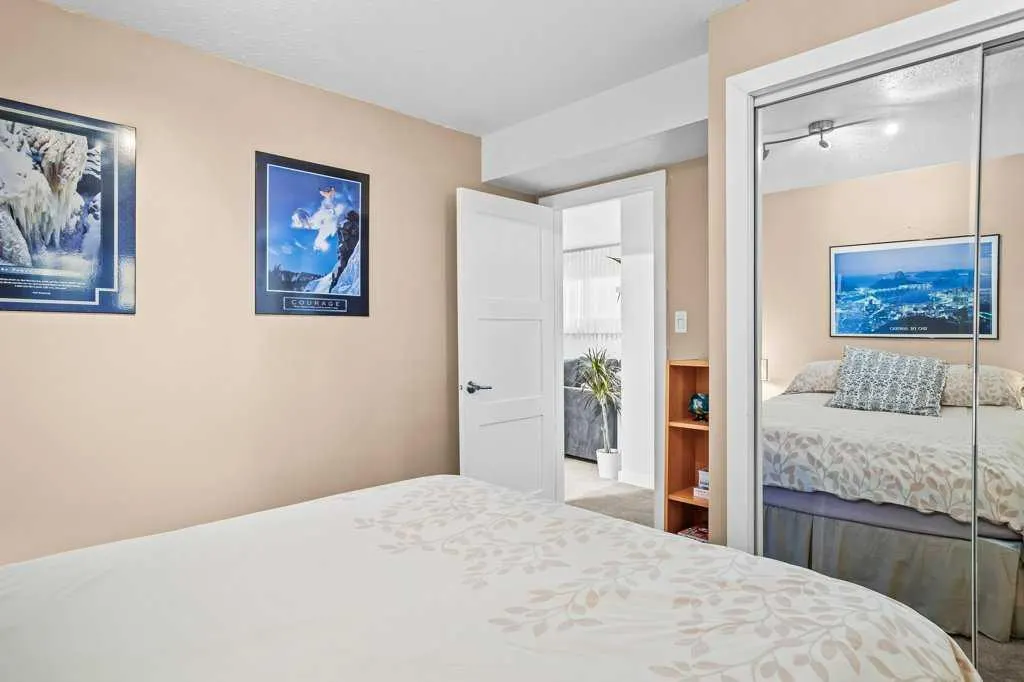 319 Hoodoo Crescent