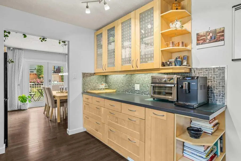 319 Hoodoo Crescent