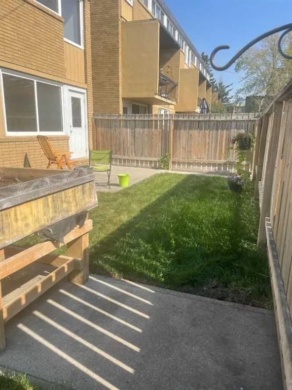 607 69 Avenue SW, #101