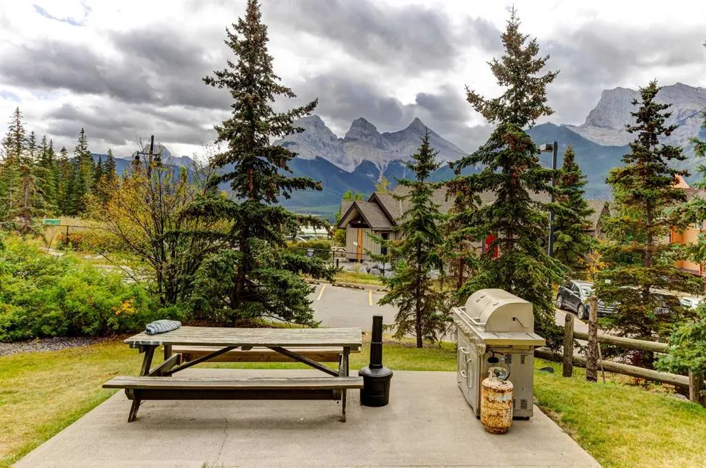 180 Kananaskis Way, #507